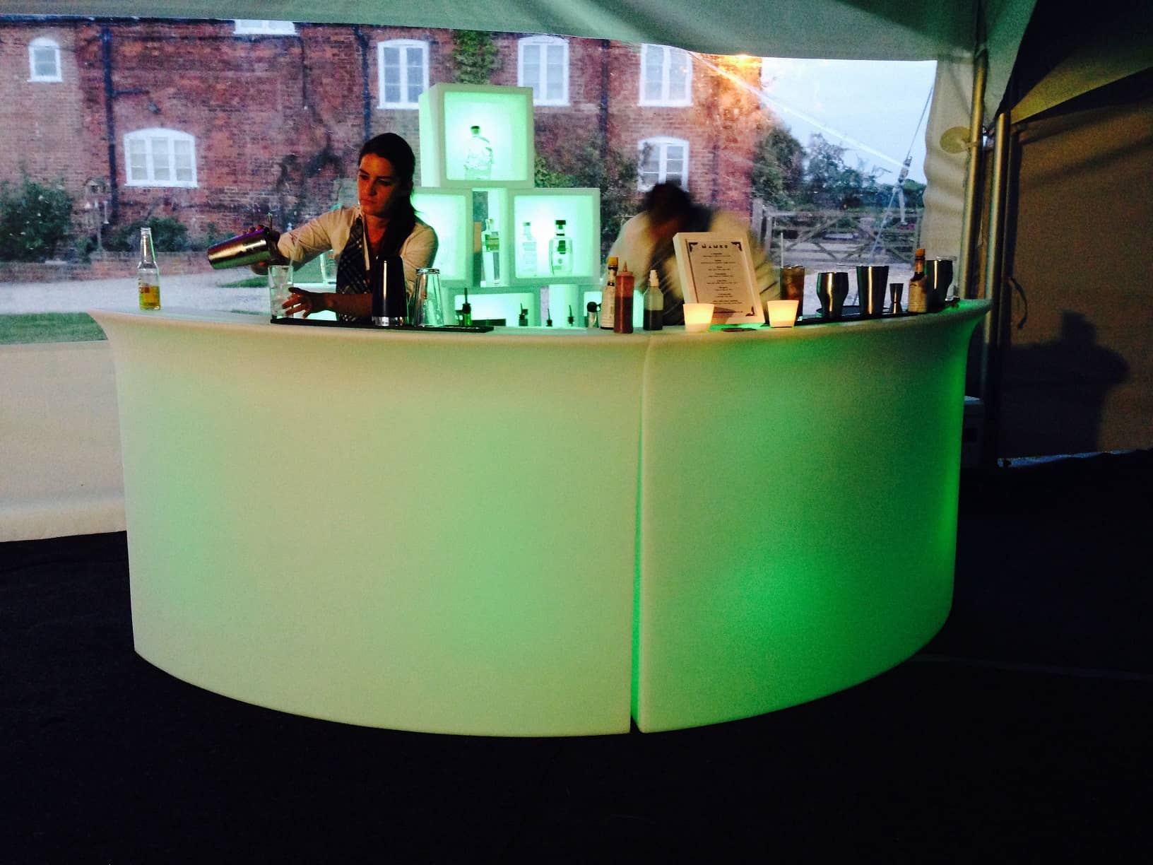 Led mobile bar hire - Mambo Mobile cocktail bar and bartender Hire